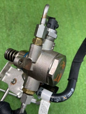 Audi / A6 / Топливный насос