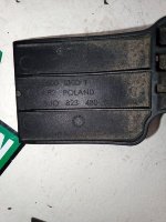 Audi / Q3 / Крюк замка капота