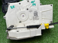 Audi / A6 / Замок двери комплект