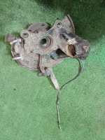 Audi / Q3 / Кулак поворотный