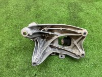 Audi / A5 / Кронштейн двигателя