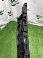 Audi / A6 / Направляющая бампера