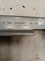 Porsche / Cayenne / Крепление стойки