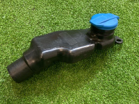 Audi / A6 / Горловина бачка стеклоомывателя