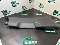 Volkswagen / Golf / Накладка стойки