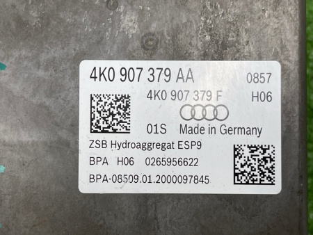 Audi / A6 / Блок ABS