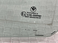 BMW / ALPINA B10 / Стекло двери