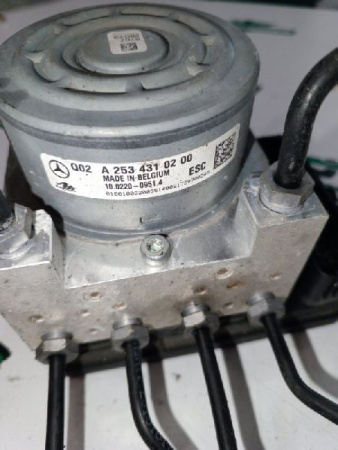 Mercedes-Benz / GLC 250d 4-matic / Блок ABS