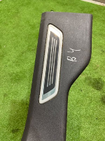 Volkswagen / Touareg / Накладка порога R-LINE