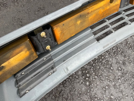 Mercedes-Benz / 260E / Бампер