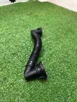 Volkswagen / Touareg / Трубка вентиляции картерных газов Volkswagen / Touareg / Трубка вентиляции картерных газов