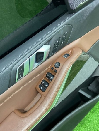 BMW / X5 / Дверь боковая