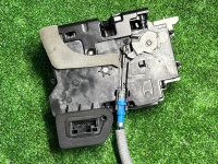 Audi / A6 / Замок двери