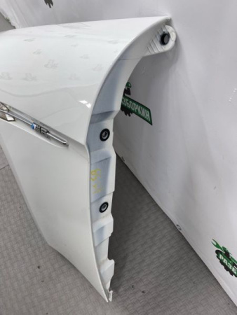 BMW / M6 / Крыло