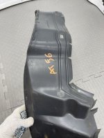 Mercedes-Benz / E-Class / Подкрылок