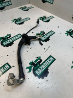 Volkswagen / Touareg / Клемма аккумулятора