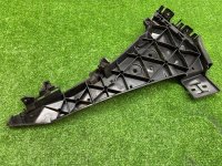 Audi / Q7 / Направляющая бампера