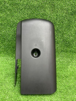 Audi / A4 / Кожух рулевой колонки