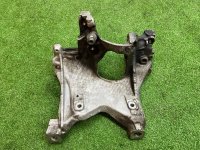 Audi / A5 / Кронштейн двигателя