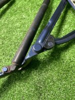 BMW / ALPINA B10 / Петля багажника