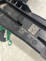 BMW / 7-Series / Распределитель тока