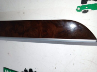 Audi / A4 / Декоративная накладка двери