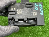 Volkswagen / Touareg / Блок управления двери