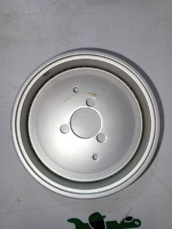 Volkswagen / Touareg / Шкиф клинового ремня (помпа)