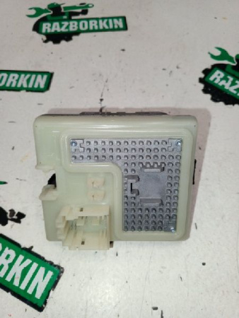 Mercedes-Benz / GLC 250d 4-matic / Замок зажигания