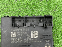 Audi / A4 / Блок управления двери