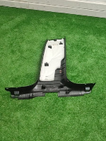 Audi / Q5 / Накладка стойки