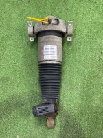 Audi / Q7 / Пневмостойка