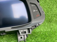 Audi / Q8 / Панель приборов