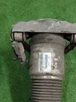 Audi / Q7 / Пневмостойка