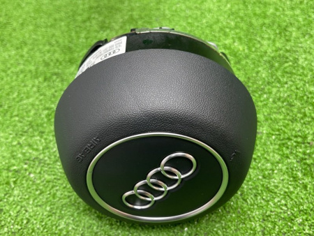Audi / A4 / Подушка безопасности в руль