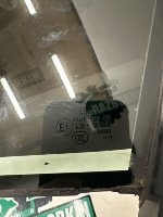 Porsche / Cayenne / Стекло двери (форточка)