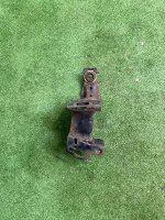 Audi / Q7 / Кронштейн усилителя бампера