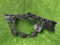 Volkswagen / Touareg / Кронштейн бампера