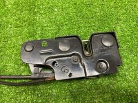 Audi / Q7 / Замок капота