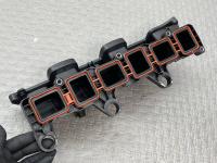 Volkswagen / Touareg / Коллектор впускной