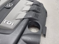 Volkswagen / Touareg / Декоративная крышка двигателя