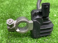 Audi / Q7 / Клемма аккумулятора