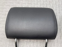 Audi / Q7 / Подголовник сиденья