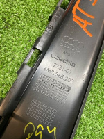 Audi / Q8 / Накладка стойки