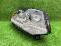 Volkswagen / Touareg / Фара