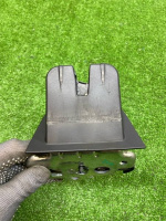 Audi / Q7 / Замок багажника