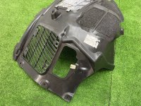 BMW / 7-Series / Подкрылок