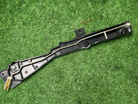 BMW / 3-Series / Пластик моторного отсека