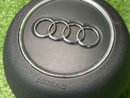 Audi / S5 / Подушка безопасности в руль