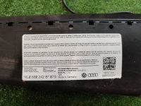 Audi / Q7 / Подушка безопасности в сиденье